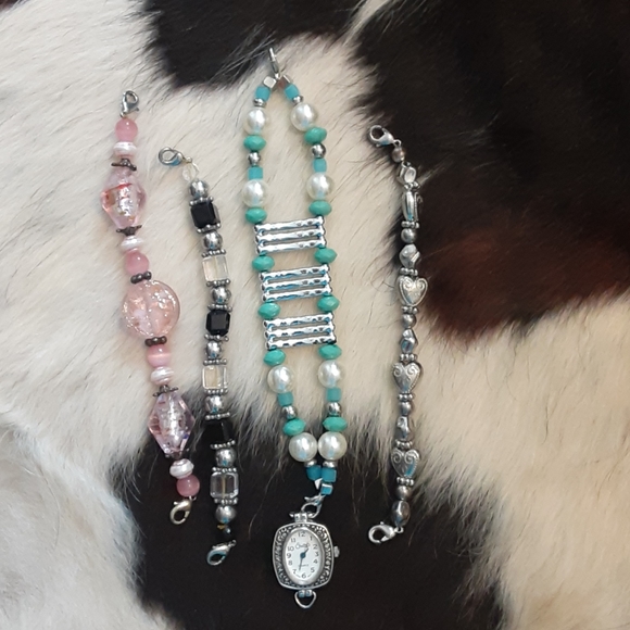 Watch with 4 bands - Picture 1 of 3